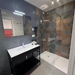 Meraviglia - Centro Close To The Station And Pier לינה וארוחת בוקר 4*