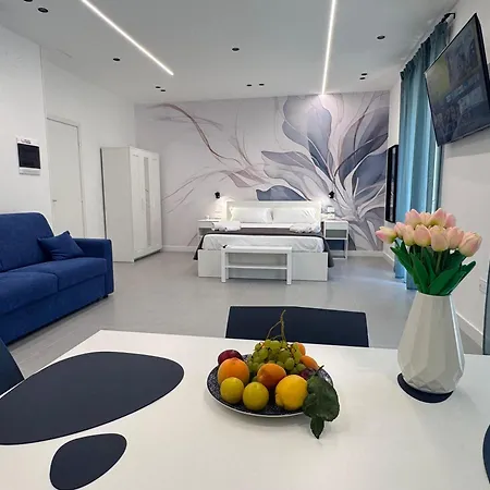 Bed and breakfast Meraviglia - Centro Close To The Station And Pier Salerno