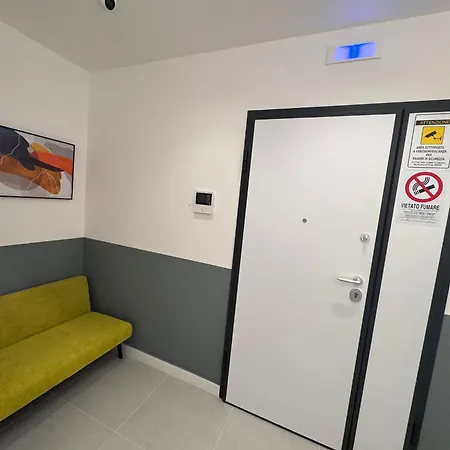 Meraviglia - Centro Close To The Station And Pier Bed and breakfast