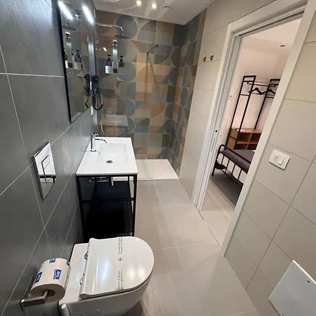 Bed and breakfast Meraviglia - Centro Close To The Station And Pier Salerno