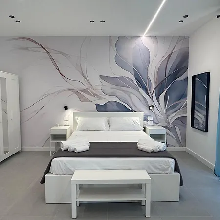 Meraviglia - Centro Close To The Station And Pier Bed and breakfast Salerno