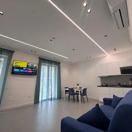 Meraviglia - Centro Close To The Station And Pier Bed and breakfast 4*