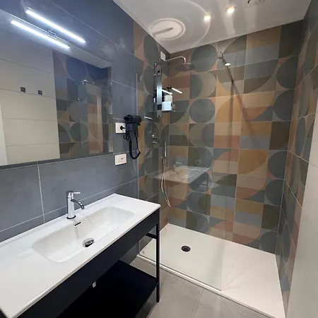 Bed and breakfast Meraviglia - Centro Close To The Station And Pier 4*